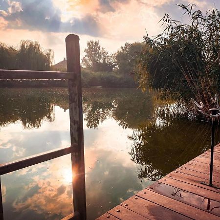Vadszolo Apartmanhaz Gyomaendrőd Exterior foto
