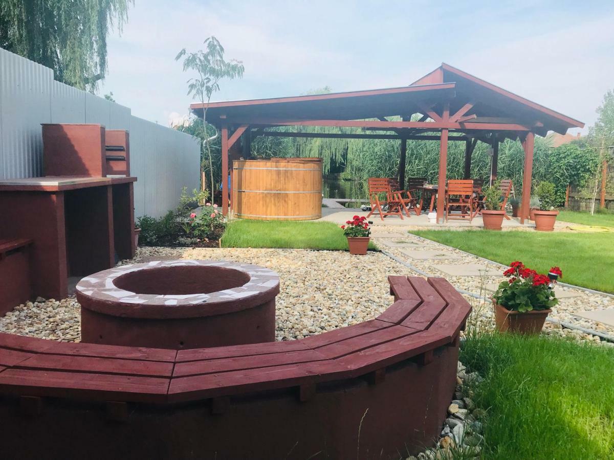 Vadszolo Apartmanhaz Gyomaendrőd Exterior foto